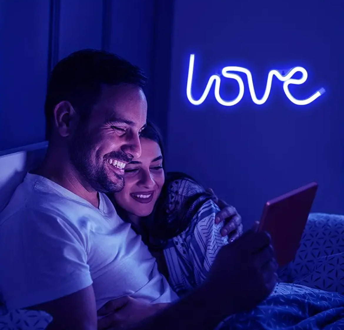 LOVE NEON LED  - Artoys Designer