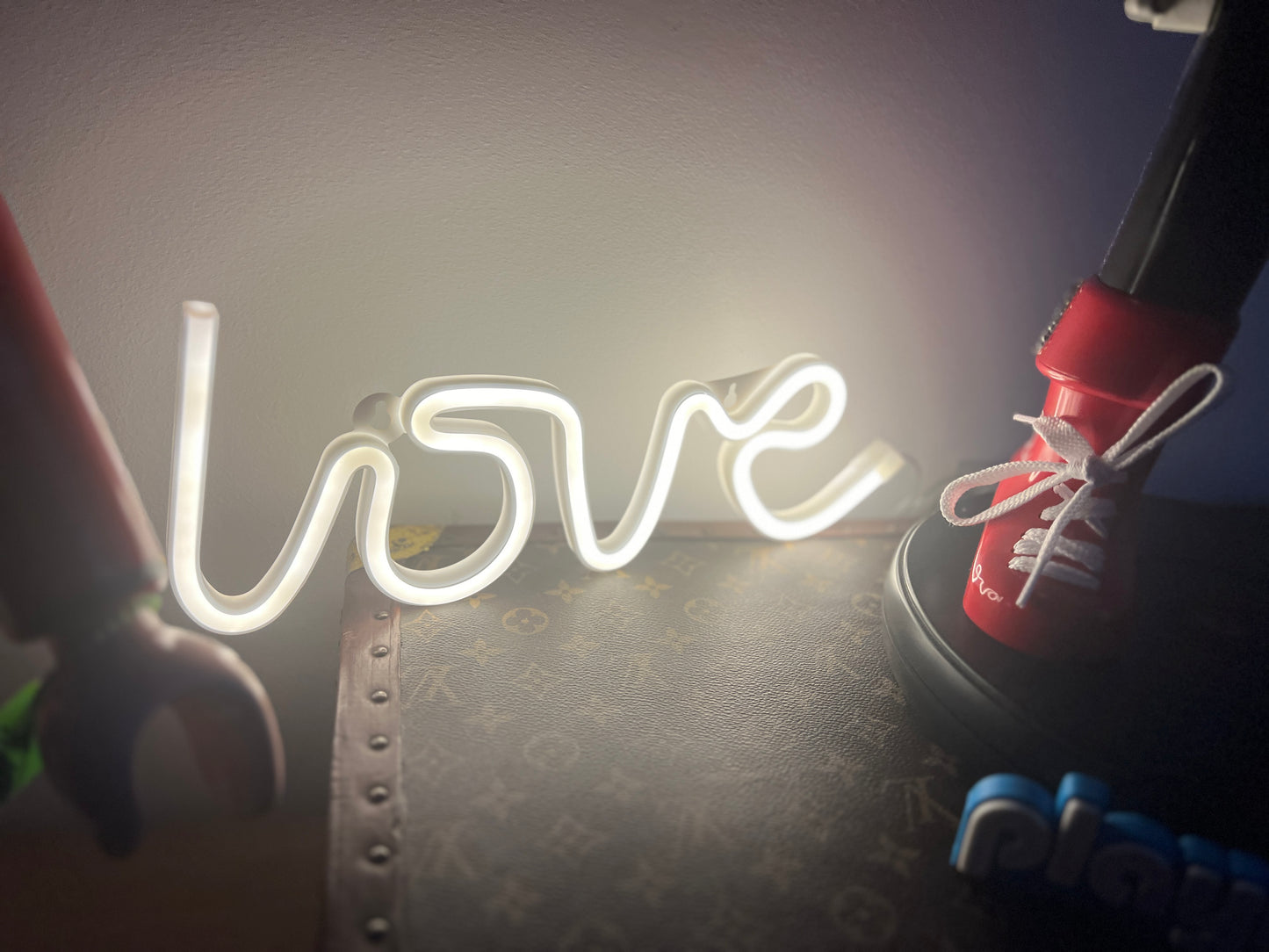 LOVE NEON LED  - Artoys Designer