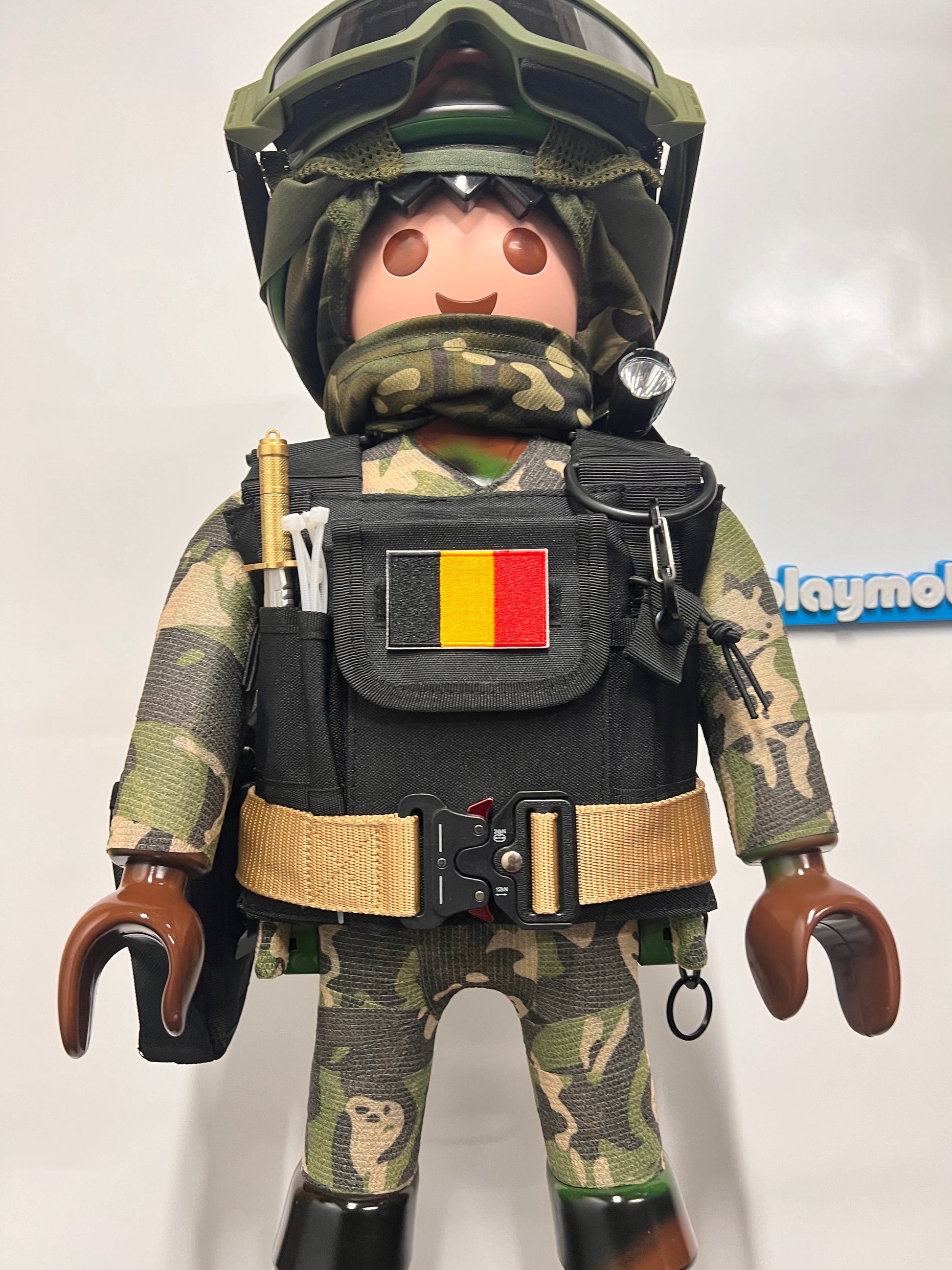 PLAYMOBIL XXL ARMÉE DE TERRE BELGE MILITAIRE PAR VANESSA FODERA ARTOYS DESIGNER 