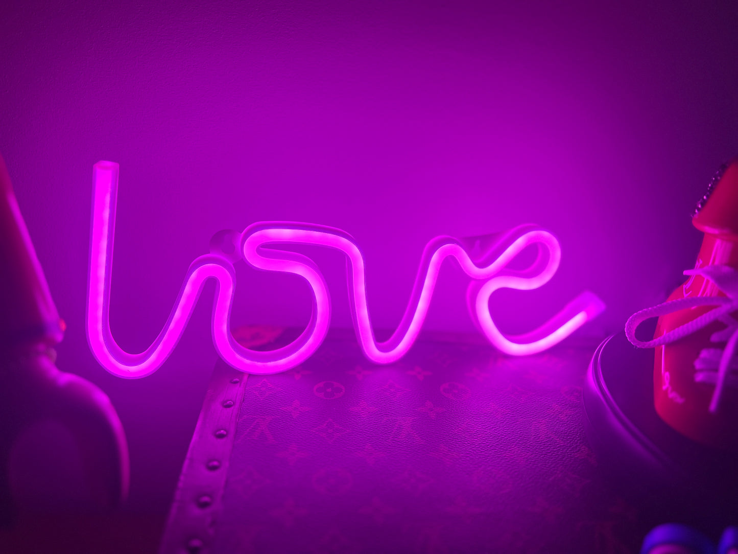 LOVE NEON LED  - Artoys Designer