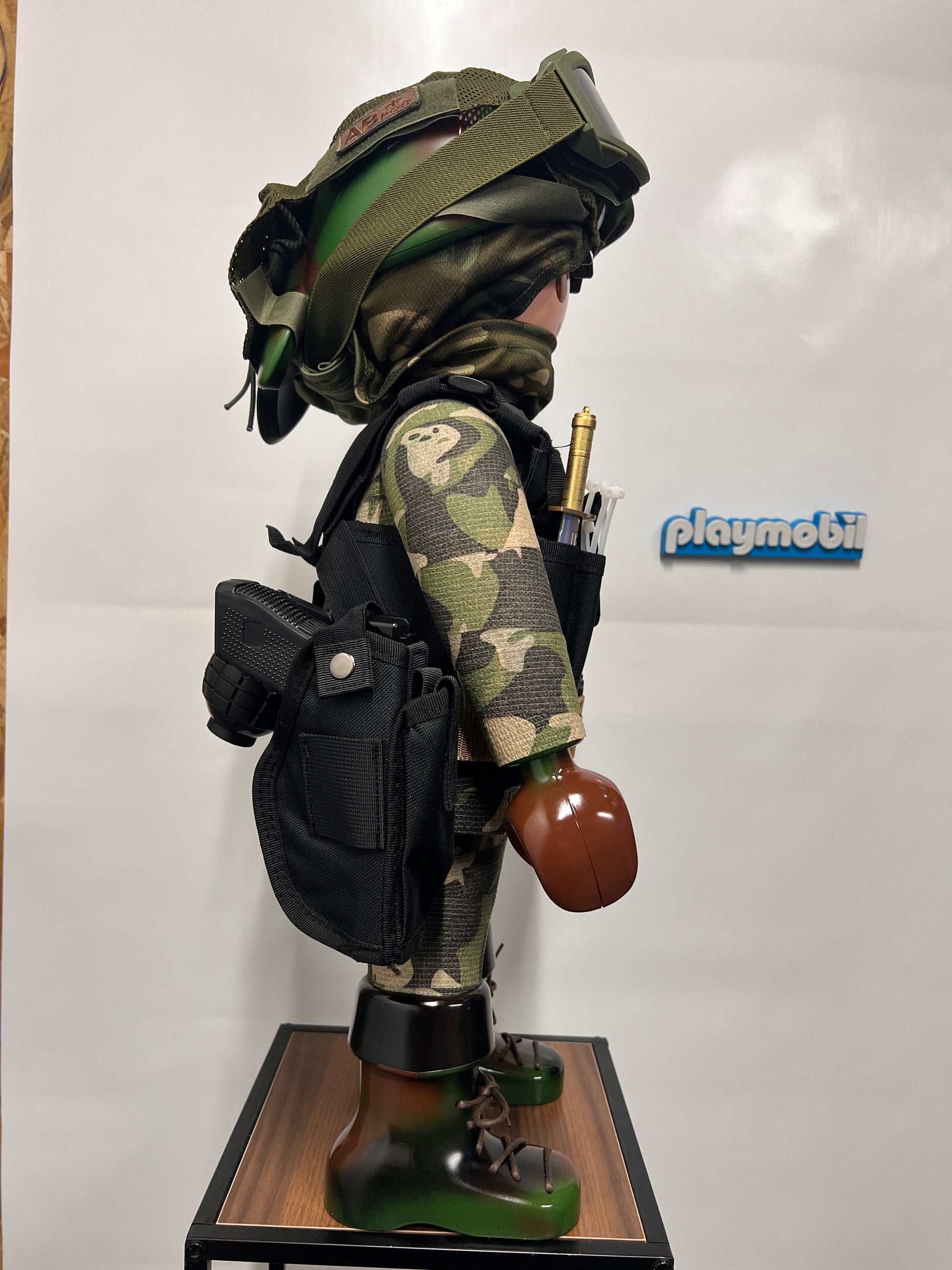 PLAYMOBIL XXL ARMÉE DE TERRE BELGE MILITAIRE PAR VANESSA FODERA ARTOYS DESIGNER 