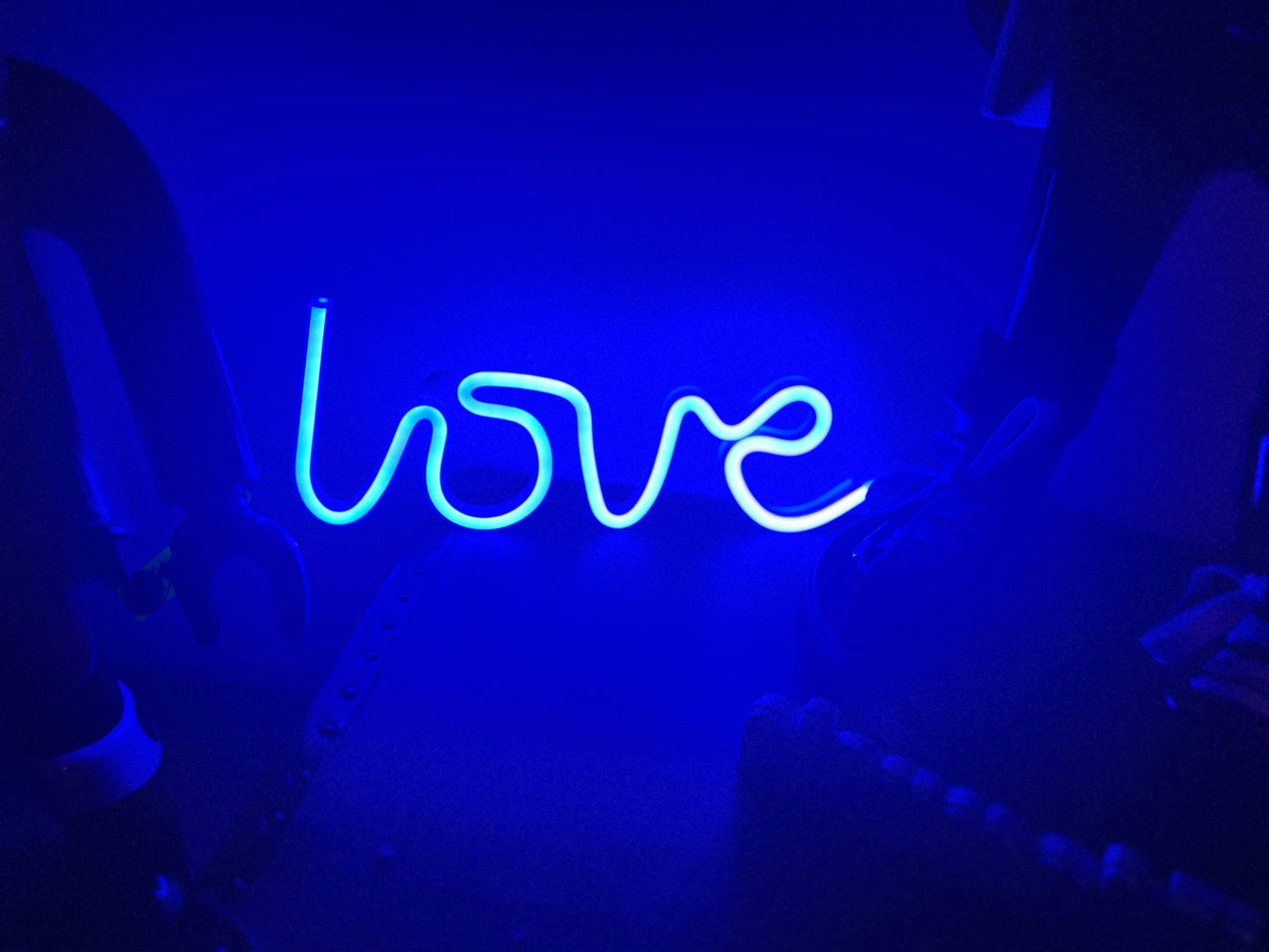 LOVE NEON LED  - Artoys Designer